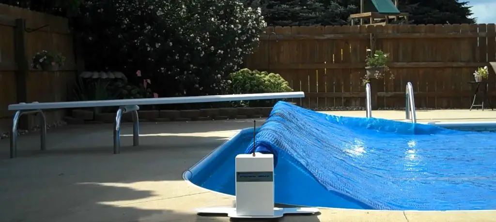 
Pool Boy III Battery-Powered Swimming Pool Solar Blanket 